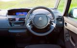 Steering wheel controls are difficult to interpret and fiddly to use Citroën Grand C4 Picasso interior