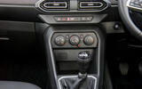 Dacia Sandero 2025 Review centre console l6 Dacia Sandero 2025 Review centre console l6