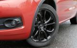 The only wheel option on the DS 4 Crossback is 18in gloss black alloys