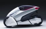 Three-wheel Honda 3-RC unveiled