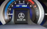 Tree graphic rates the eco efficiency of your last journey and driving history to date. Honda Insight rev counter