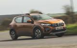 Dacia Sandero Stepway 2021 front tracking