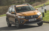 1 dacia sandero stepway 2021 rt hero front 2 1 dacia sandero stepway 2021 rt hero front 2