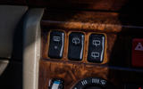 Mercedes-Benz W124 - dashboard