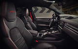Porsche Cayenne GTS 2020 - interior