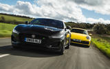 Jaguar F-Type vs Porsche 911 Jaguar F-Type vs Porsche 911