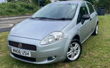 93 fiat grande punto front quarter 93 fiat grande punto front quarter