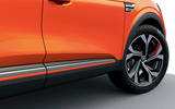 2021 Renault Arkana official European images - side skirts 2021 Renault Arkana official European images - side skirts