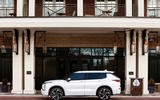 97 Mitsubishi Outlander 2021 official images static side