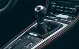 Porsche 718 Cayman GT4 static - gearstick