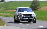 2021 Land Rover Discovery facelift prototype - cornering front