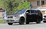 New Kia Sorento spyshot New Kia Sorento spyshot front side