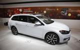 2017 Volkswagen Golf facelift revealed