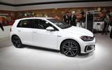 2017 Volkswagen Golf facelift revealed