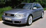 Audi rs4 avant front three quarter