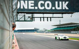 Bentley Continental GT3 vs Bentley Continental GT3-R