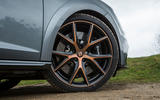 Seat Leon Cupra R vs Honda Civic Type R