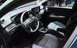 dacia jogger hybrid paris motor show 05 cabin