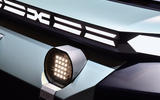 dacia manifesto paris motor show 04 head light