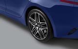 Kia Stinger wheel