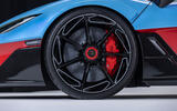 Lambo auto fondo azzurro uniforme 110