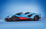 Lambo auto fondo azzurro uniforme 120