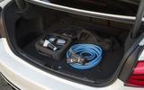 BMW 330e Sport boot