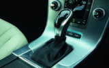 Volvo V60 D5 Twin Engine SE Nav gears