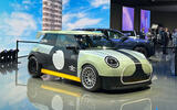 Mini Cooper SE Deus Skeg front quarter Munich 2025