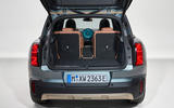 Mini Countryman boot middle seat down Mini Countryman boot middle seat down