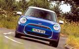 mini cooper se front mini cooper se front