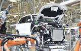 Production-ready BMW X7 shown in new official images