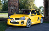 Renault Clio V6 - stationary front Renault Clio V6 - stationary front