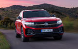 Volkswagen Touareg front night Volkswagen Touareg front night