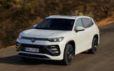 VW Tayron front quarter tracking