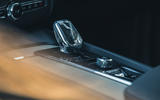 13 Volvo XC60 Recharge 2021 LT gearstick