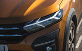 4 Dacia Sandero Stepway 2021 LT headlights