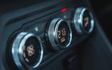 8 Dacia Sandero Stepway 2021 LT climate controls