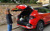 Red Sportage boot open Red Sportage boot open