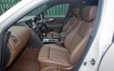 It’s easy to get comfortable in driver’s seat thanks to 14-way electric adjustment Infiniti FX front seats