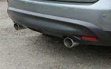 Infiniti QX70 twin exhaust system