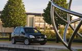 3 star Kia Carens