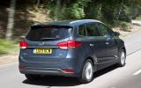 Kia Carens rear quarter