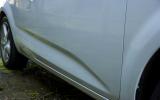 The indent running from the front wheel to the rear wheel arch is one of the few overtly styled aspects to the car Kia Procee'd side skirts