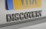 Land Rover Discovery badging