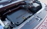 There are two states of tune for the four-cylinder diesel engine Land Rover Freelander diesel engine