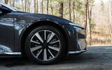 Lucid Air 2025 review driving wheel 01568