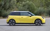mini cooper se review 2024 23 side static