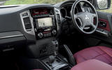 Mitsubishi Shogun interior
