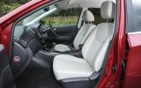Nissan Pulsar front seats